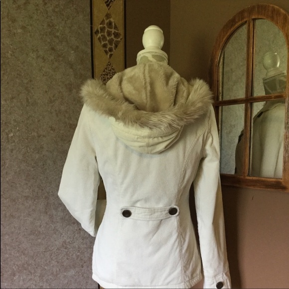 Ladies Billabong Corduroy Sherpa Jacket - Picture 2 of 6